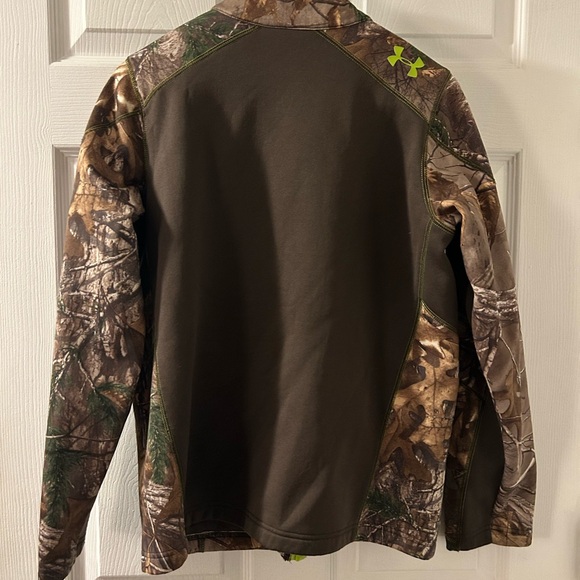 Under armor, camo jacket, youth, extra large green - Picture 2 of 3